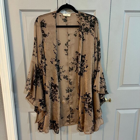 easel Other - Beautiful Lightweight Floral Kimono Jacket in Taupe and Black